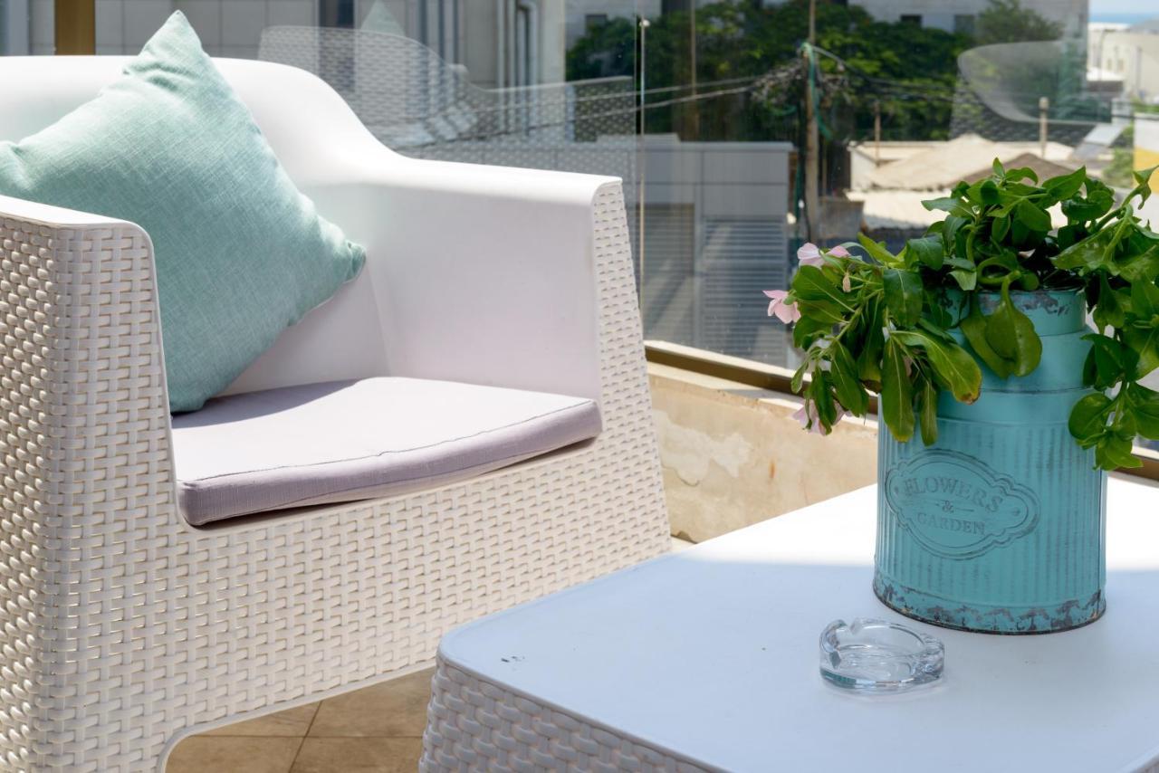Studio & Apartments On The Beach By Aspentlv Tel Aviv Exterior photo