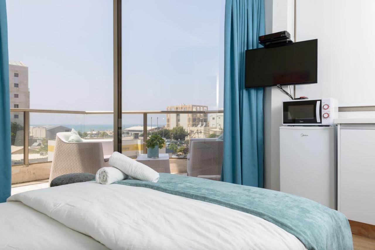 Studio & Apartments On The Beach By Aspentlv Tel Aviv Exterior photo