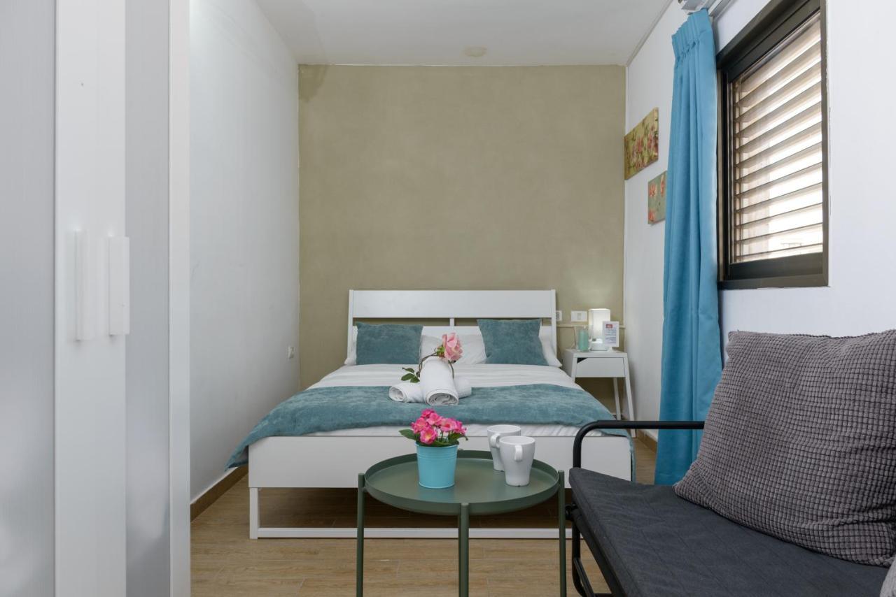 Studio & Apartments On The Beach By Aspentlv Tel Aviv Exterior photo